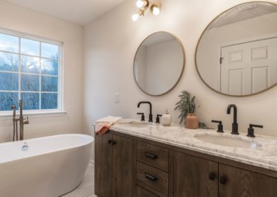 Boxwood Bath | Ironwood Homes